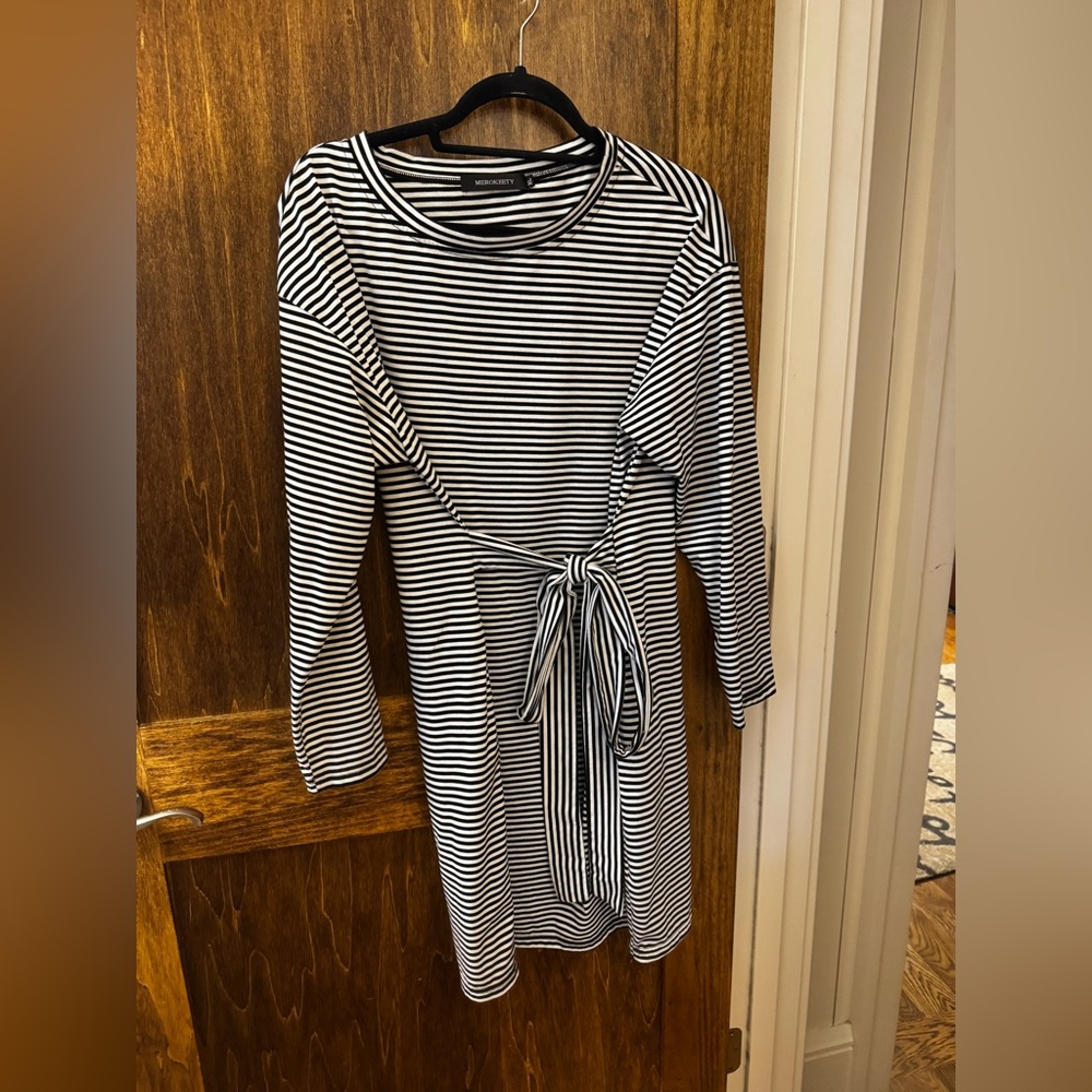 Casual Black & White Striped Tie-Waist Long Sleeve Dress- knit